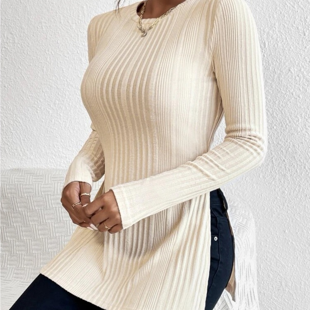 Split hem top